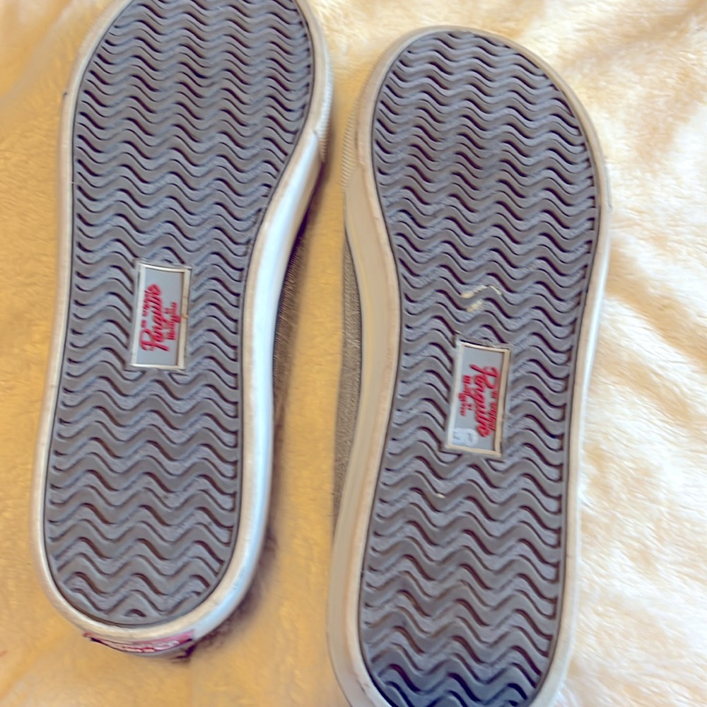 Sneakers - Picture 2 of 4